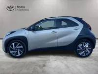 Usata Toyota Aygo X Lounge 72 CV (52 kW) 2022 Beige SUV