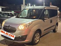 Usata Opel Combo 105 CV (77 kW) 2012 Argento Monovolume