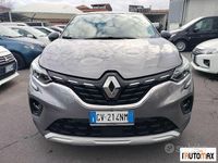 Usata Renault Captur Techno 90 CV (66 kW) 2024 Grigio SUV