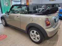 Usata Mini Cooper Cabriolet 120 CV (88 kW) 2009 Bronzo Cabrio