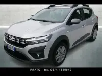 Usata Dacia Sandero Expression 100 CV (73 kW) 2023 Grigio chiaro Utilitaria