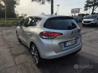 Usata Renault Scénic Intens 110 CV (80 kW) 2017 Grigio Monovolume