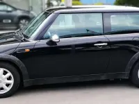 Usata Mini ONE 90 CV (66 kW) 2003 Nero Utilitaria
