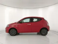 Usata Lancia Ypsilon Gold 69 CV (50 kW) 2022 Rosso Utilitaria