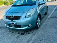 Usata Toyota Yaris 90 CV (66 kW) 2006 Grigio Berlina