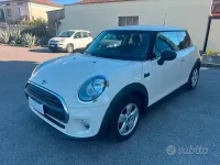 Usata Mini ONE 75 CV (55 kW) 2015 Bianco Utilitaria