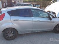 Usata Ford Fiesta 68 CV (50 kW) 2010 Grigio Utilitaria