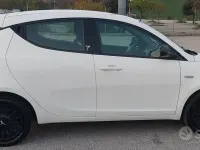 Usata Lancia Ypsilon 69 CV (50 kW) 2014 Beige Utilitaria