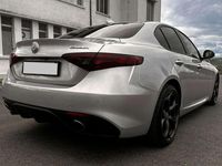 Usata Alfa Romeo Giulia 211 CV (155 kW) 2018 Grigio Berlina