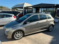 Usata Mercedes B180 109 CV (80 kW) 2008 Grigio Monovolume