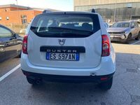 Usata Dacia Duster Lauréate 105 CV (77 kW) 2013 Bianco SUV