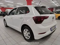 Usata VW Polo 80 CV (58 kW) 2023 Bianco Utilitaria