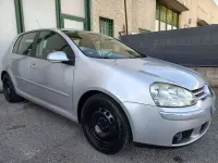 Usata VW Golf V 102 CV (75 kW) 2007 Argento Berlina