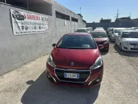 Usata Peugeot 208 Allure 75 CV (55 kW) 2015 Rosso Utilitaria