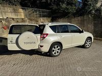 Usado Toyota RAV4 150 CV (110 kW) 2011 Blanco SUV