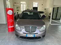 Usata Lancia Ypsilon 77 CV (56 kW) 2010 Viola Utilitaria