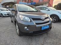 Usata Toyota Urban Cruiser Luxury 90 CV (66 kW) 2010 Grigio Utilitaria