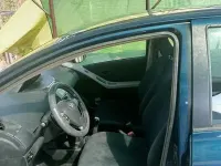 Usata Toyota Yaris 69 CV (50 kW) 2007 Bluazzurro Utilitaria
