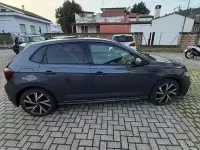 Usata VW Polo R-line 95 CV (69 kW) 2023 Grigio Utilitaria