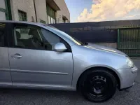 Usata VW Golf V 102 CV (75 kW) 2007 Argento Berlina