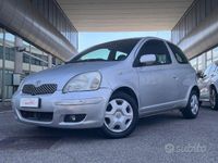 Usata Toyota Yaris Sol 65 CV (47 kW) 2005 Grigio Utilitaria