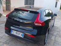 Usata Volvo V40 150 CV (110 kW) 2016 Nero Station wagon