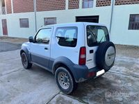 Second-hand Suzuki Jimny 86 CP (63 kW) 2006 Alb SUV