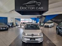 Usata VW up! Move 68 CV (50 kW) 2019 Bianco Utilitaria