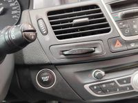 Usata Renault Laguna III 150 CV (110 kW) 2010 Nero Station wagon