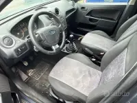 Begagnad Ford Fiesta Ghia 68 HK (50 kW) 2008 Grå Halvkombi
