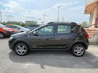 Usata Dacia Sandero Stepway 90 CV (66 kW) 2017 Nero Berlina