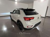 Nuova VW T-Roc Edition 150 CV (110 kW) 2026 Beige SUV