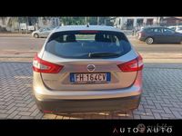 Usata Nissan Qashqai Acenta 110 CV (80 kW) 2017 Grigio SUV