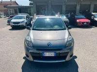 Usata Renault Clio II Luxe 101 CV (74 kW) 2010 Grigio Berlina