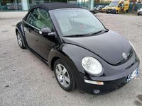 Usata VW New Beetle 105 CV (77 kW) 2005 Nero Utilitaria