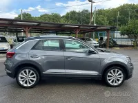 Usata VW T-Roc Advance 150 CV (110 kW) 2018 Grigio SUV