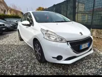 Usata Peugeot 208 Allure 82 CV (60 kW) 2014 Bianco Utilitaria