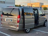 Begagnad Mercedes Viano 163 HK (119 kW) 2011 Brun Minibuss