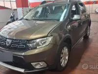 Usata Dacia Sandero Stepway 90 CV (66 kW) 2019 Marrone Berlina