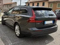Usata Volvo V60 Business Edition 150 CV (110 kW) 2020 Grigio Station wagon