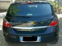 Usata Opel Astra 110 CV (80 kW) 2009 Nero Berlina