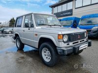 Usata Mitsubishi Pajero Top 84 CV (61 kW) 1989 Grigio SUV