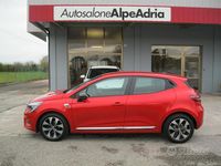 Käytetty Renault Clio V LIMITED 66 HP (48 kW) 2021 Punainen Sedan