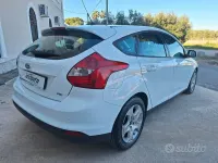 Usata Ford Focus 95 CV (69 kW) 2014 Bianco Berlina