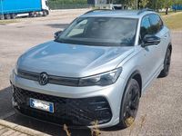 Usata VW Tiguan R-line 150 CV (110 kW) 2024 Grigio SUV