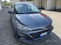 Begagnad Hyundai i20 Style 75 HK (55 kW) 2019 Grå Halvkombi