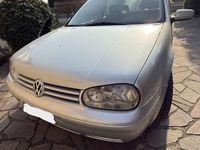 Usata VW Golf IV Comfortline 110 CV (80 kW) 2001 Argento Berlina