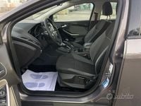Usata Ford Focus 115 CV (84 kW) 2011 Grigio Berlina