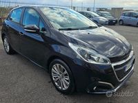 Usata Peugeot 208 Access 85 CV (62 kW) 2016 Blu Utilitaria