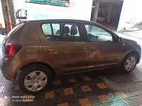 Usata Dacia Sandero 90 CV (66 kW) 2019 Marrone Berlina